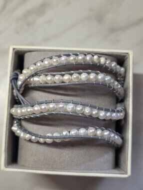 Pearl Wrap Bracelet in Gray Leather